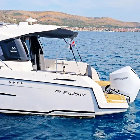 Parker 790 Explorer Bådhotel